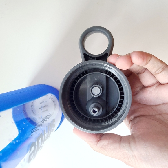 Glass woter bottle with grip sleeve ,preowne like new condition - Picture 4 of 5